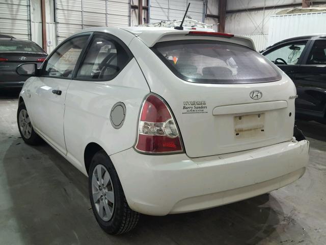 KMHCM36CX9U118546 - 2009 HYUNDAI ACCENT GS WHITE photo 3