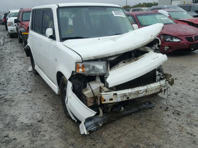 JTLKT324464068826 - 2006 SCION XB WHITE photo 1