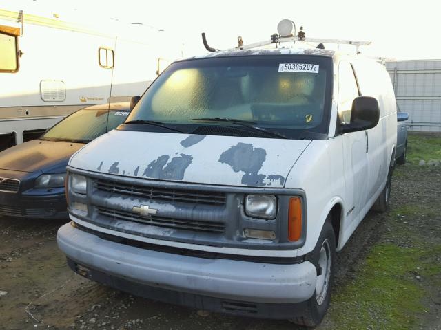 1GCFG25W3Y1169420 - 2000 CHEVROLET EXPRESS G2 WHITE photo 2