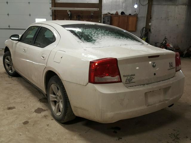 2B3AA4CV4AH182087 - 2010 DODGE CHARGER WHITE photo 3