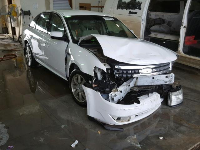 1FAHP24W18G160731 - 2008 FORD TAURUS SEL WHITE photo 1