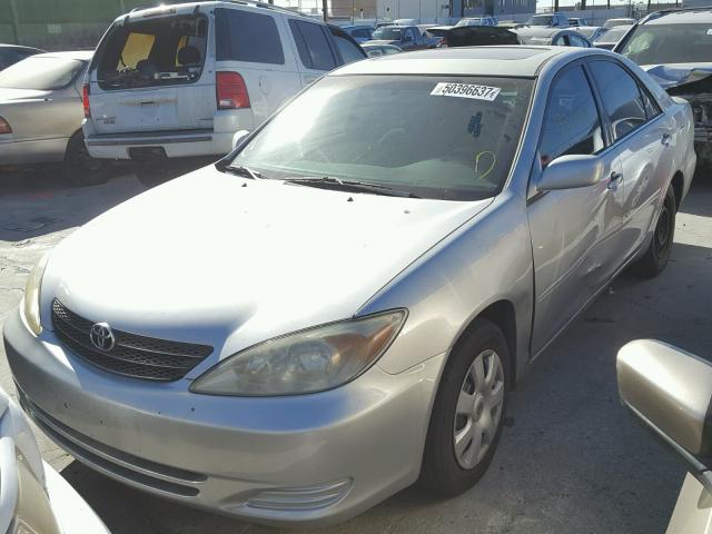 4T1BE32K63U211318 - 2003 TOYOTA CAMRY LE GRAY photo 2