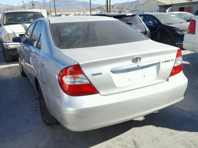 4T1BE32K63U211318 - 2003 TOYOTA CAMRY LE GRAY photo 3