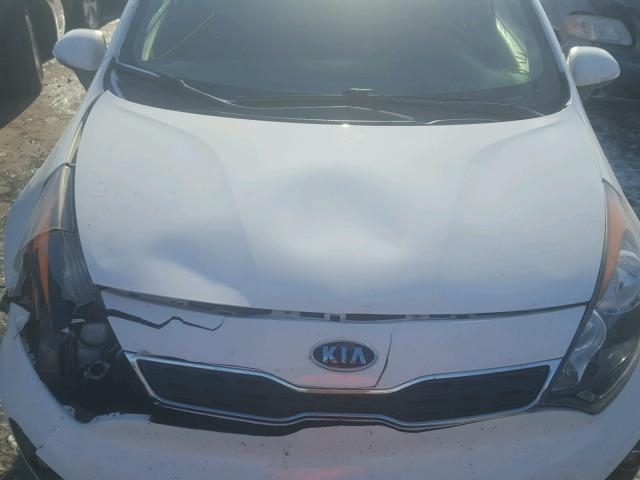 KNADN5A3XC6054882 - 2012 KIA RIO EX WHITE photo 7