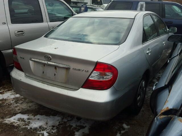 4T1BE32K82U073683 - 2002 TOYOTA CAMRY LE SILVER photo 4