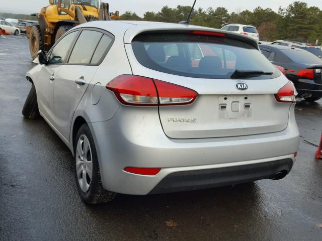 KNAFK5A88G5546982 - 2016 KIA FORTE LX SILVER photo 3