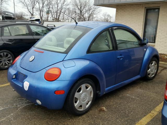 3VWCF21CXYM421956 - 2000 VOLKSWAGEN NEW BEETLE BLUE photo 4