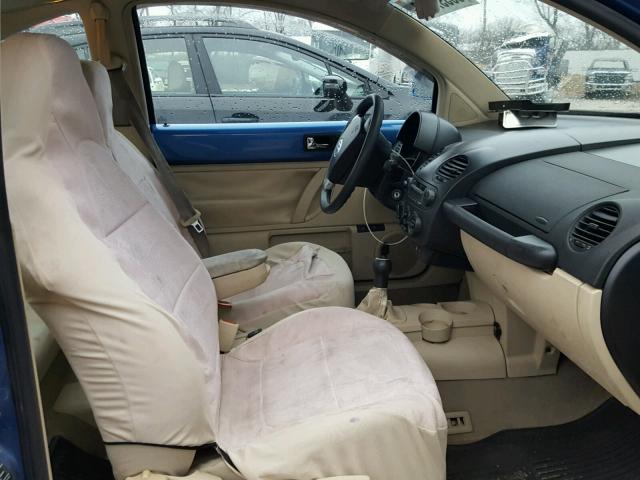 3VWCF21CXYM421956 - 2000 VOLKSWAGEN NEW BEETLE 蓝色 照片 5