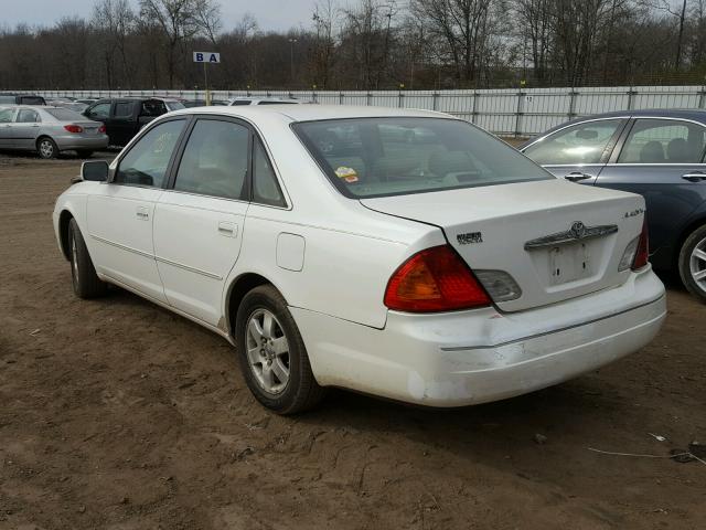 4T1BF28B12U209375 - 2002 TOYOTA AVALON XL WHITE photo 3