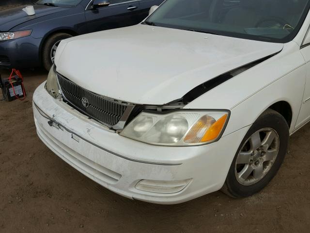 4T1BF28B12U209375 - 2002 TOYOTA AVALON XL WHITE photo 9