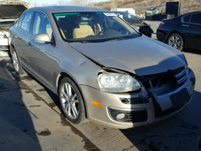 3VWKJ71KX6M779215 - 2006 VOLKSWAGEN JETTA 2.0T SILVER photo 1