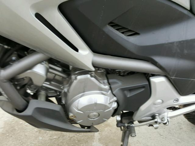 JH2RC6354CK002231 - 2012 HONDA NC700X SILVER photo 7