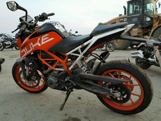 MD2JPJ403HC217661 - 2017 KTM 390 DUKE ORANGE photo 3