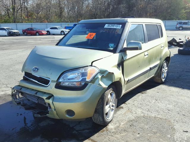 KNDJT2A2XA7079418 - 2010 KIA SOUL + GREEN photo 2