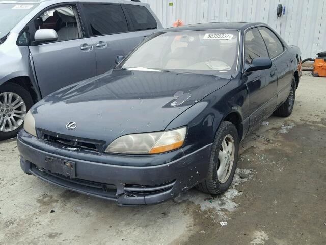 JT8GK13T4S0126819 - 1995 LEXUS ES 300 GREEN photo 2