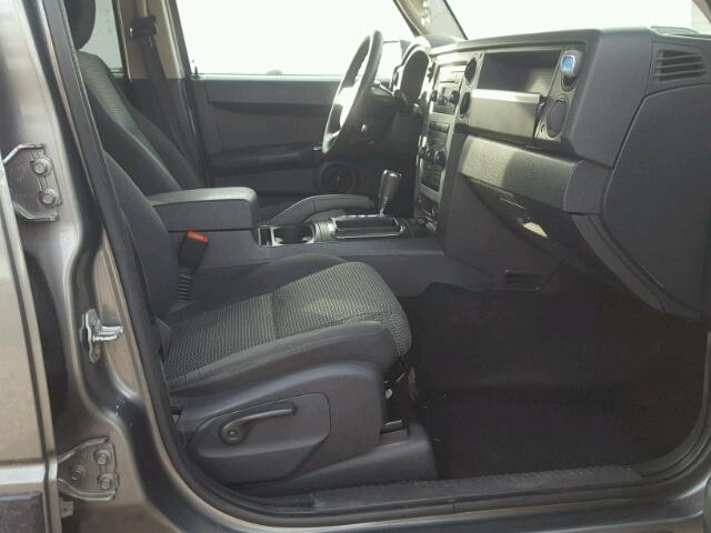 1J8HG48K18C141755 - 2008 JEEP COMMANDER გრაფიტი ფოტო 5