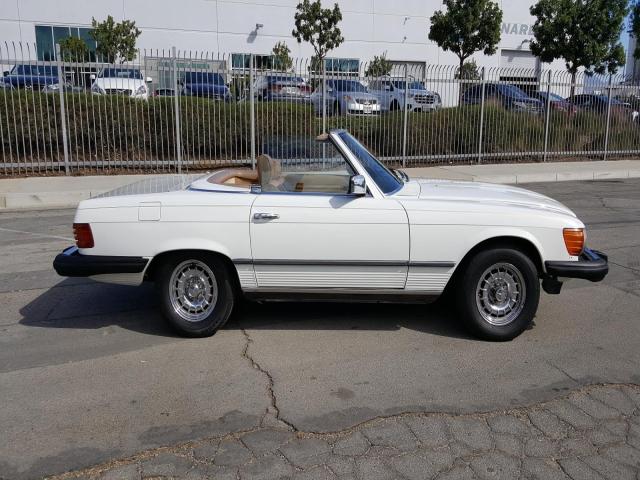 WDBBA45A0CB012347 - 1982 MERCEDES-BENZ 380 SL WHITE photo 4