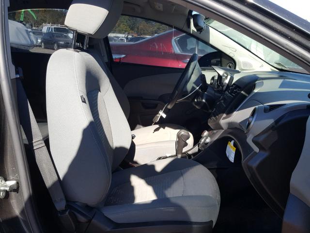 1G1JA5SH5E4240543 - 2014 CHEVROLET SONIC LS 灰色 照片 5