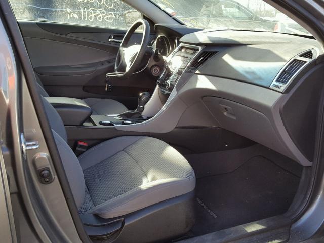 5NPEB4AC3CH485628 - 2012 HYUNDAI SONATA GLS GRAY photo 5