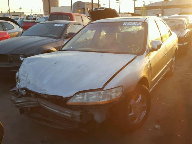 1HGCG6670XA021288 - 1999 HONDA ACCORD EX GRAY photo 2