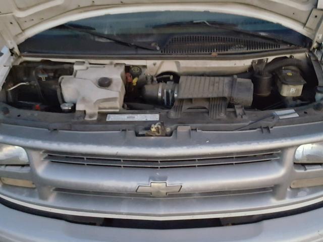 1GCFG25W611165495 - 2001 CHEVROLET EXPRESS G2 WHITE photo 7