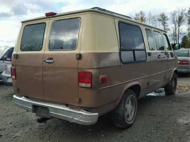 1GBEG25K0SF145065 - 1995 CHEVROLET G20 BROWN photo 4