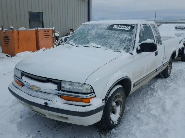 1GCCS19W1Y8294395 - 2000 CHEVROLET S TRUCK S1 WHITE photo 2