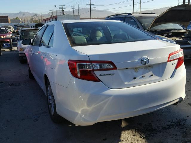 4T4BF1FK4ER405625 - 2014 TOYOTA CAMRY L WHITE photo 3