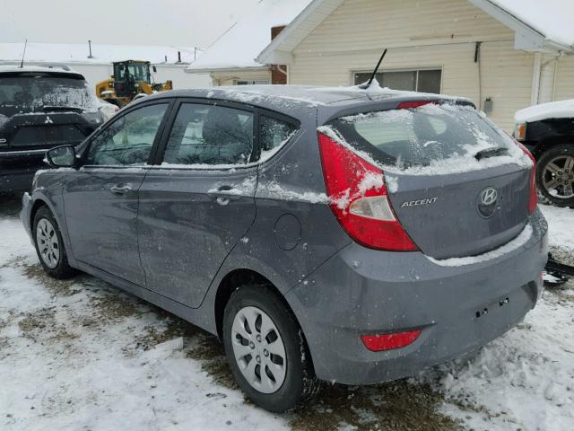 KMHCT5AE5FU227404 - 2015 HYUNDAI ACCENT GS GRAY photo 3