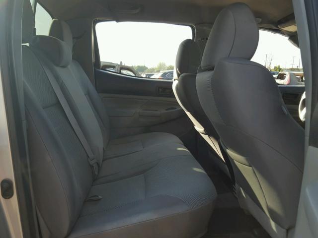 5TFJU4GN1FX079521 - 2015 TOYOTA TACOMA DOU SILVER photo 6