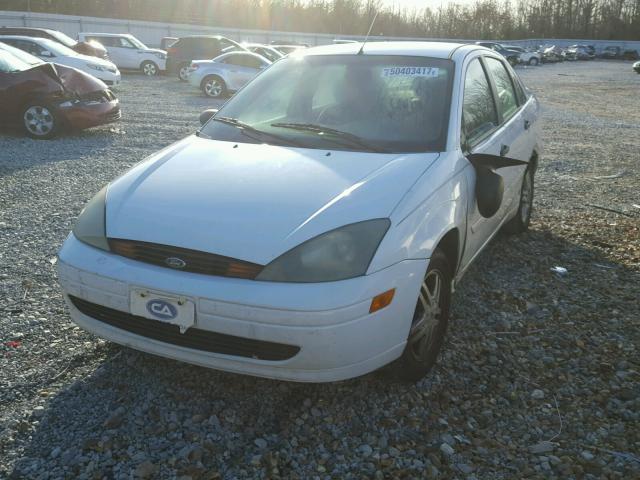 1FAFP34Z24W118270 - 2004 FORD FOCUS SE C WHITE photo 2