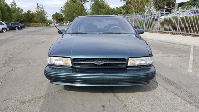 1G1BL52P4TR159636 - 1996 CHEVROLET IMPALA SS GREEN photo 2