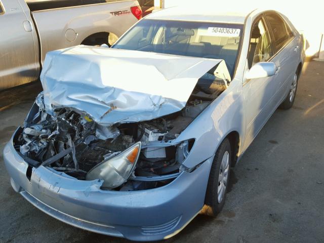4T1BE32K55U982968 - 2005 TOYOTA CAMRY LE SILVER photo 2
