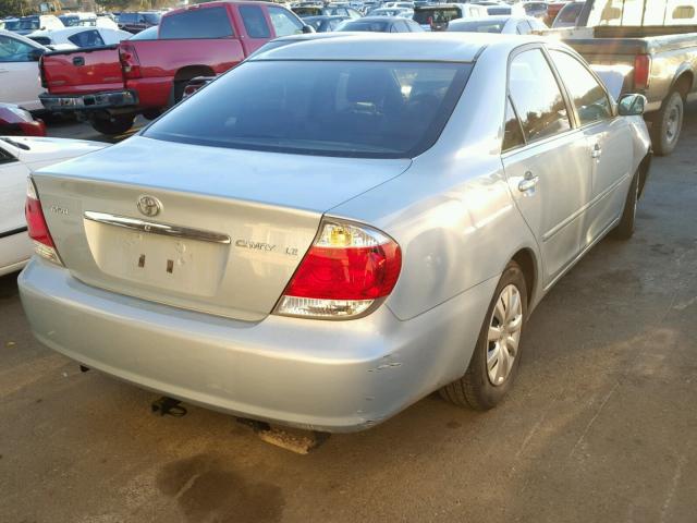 4T1BE32K55U982968 - 2005 TOYOTA CAMRY LE ვერცხლისფერი ფოტო 4