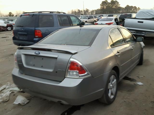 3FAHP07109R129484 - 2009 FORD FUSION SE GRAY photo 4