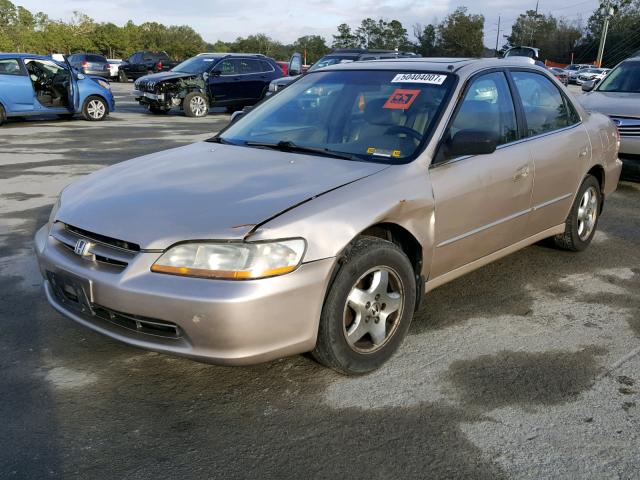 1HGCG1651YA024509 - 2000 HONDA ACCORD EX TAN photo 2