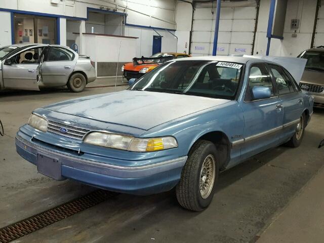 2FALP74W9RX187632 - 1994 FORD CROWN VICT BLUE photo 2