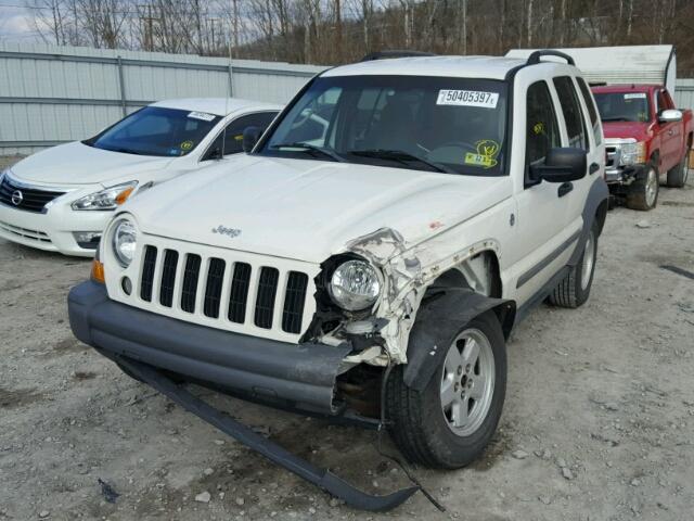 1J4GL48K45W614101 - 2005 JEEP LIBERTY SP WHITE photo 2