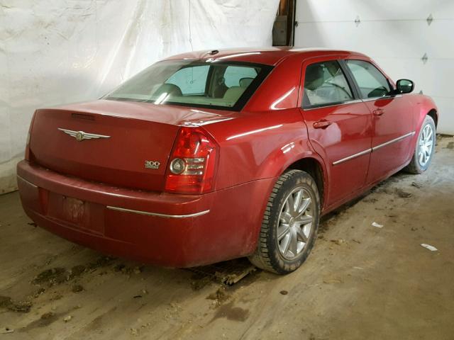 2C3KA53V19H631055 - 2009 CHRYSLER 300 TOURIN RED photo 4