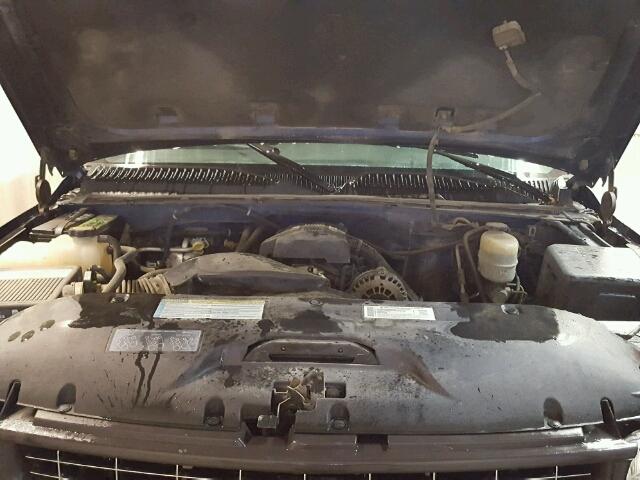 1GCGK29U4YE158737 - 2000 CHEVROLET SILVERADO BLUE photo 7