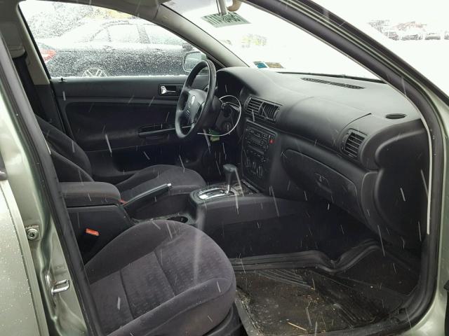 WVWPD63B82P018257 - 2002 VOLKSWAGEN PASSAT GLS GREEN photo 5