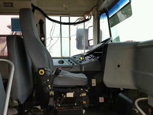 4DRAPAFK07A386157 - 2007 IC CORPORATION 3000 黄色 照片 5