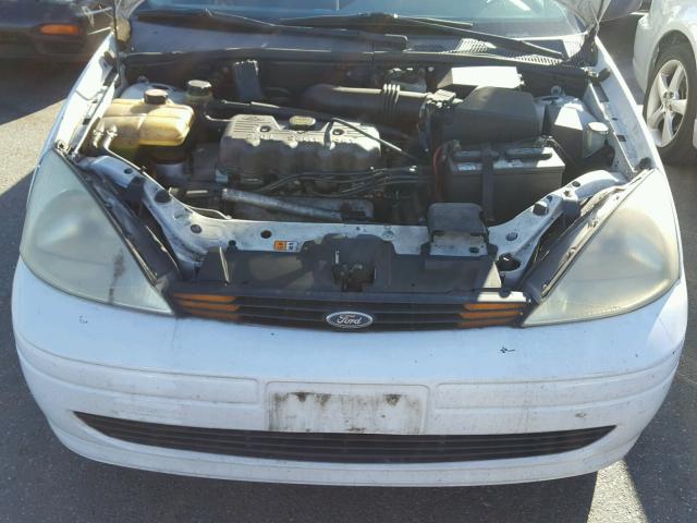 1FAFP34P11W323315 - 2001 FORD FOCUS SE WHITE photo 7