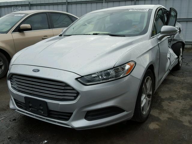 1FA6P0H73F5117807 - 2015 FORD FUSION SE SILVER photo 2