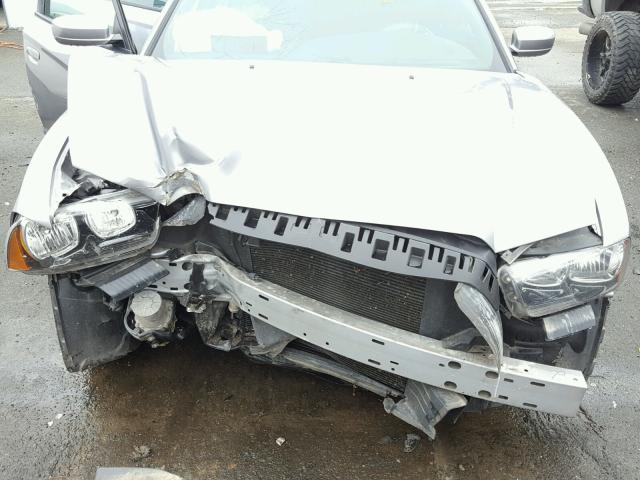 2C3CDXBG4EH241247 - 2014 DODGE CHARGER SE SILVER photo 7