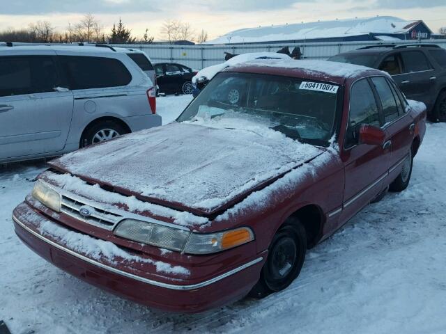 2FALP73W5TX108854 - 1996 FORD CROWN VICT RED photo 2