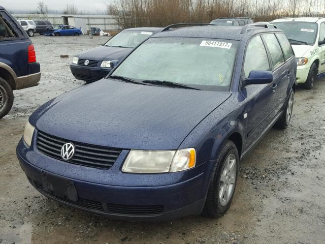 WVWRH23B4YE383464 - 2000 VOLKSWAGEN PASSAT GLS BLUE photo 2