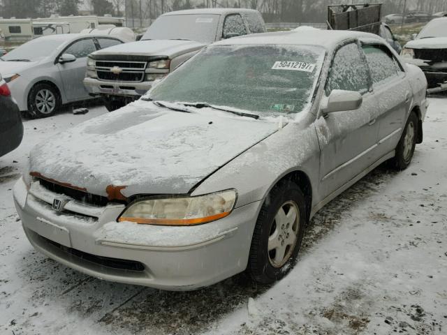 1HGCG1656WA030657 - 1998 HONDA ACCORD EX GRAY photo 2