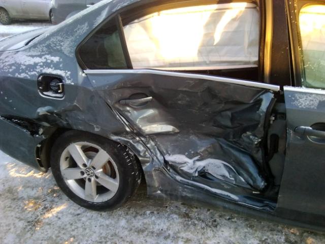 3VWDX7AJ3BM031978 - 2011 VOLKSWAGEN JETTA SE 灰色 照片 9