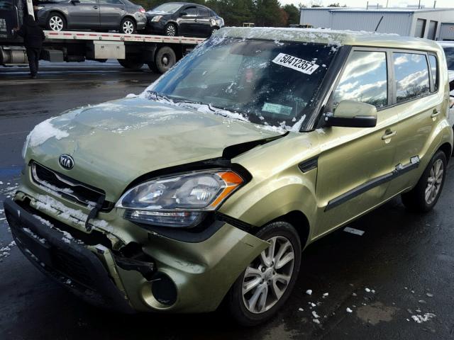 KNDJT2A67D7607536 - 2013 KIA SOUL + GREEN photo 2